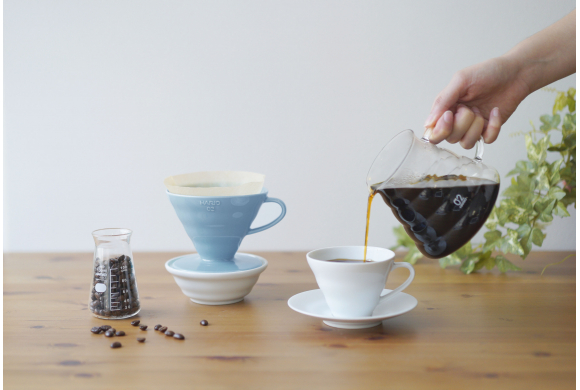 Porte filtre Dripper Hario V60 en céramique blanche 1 à 4 tasses